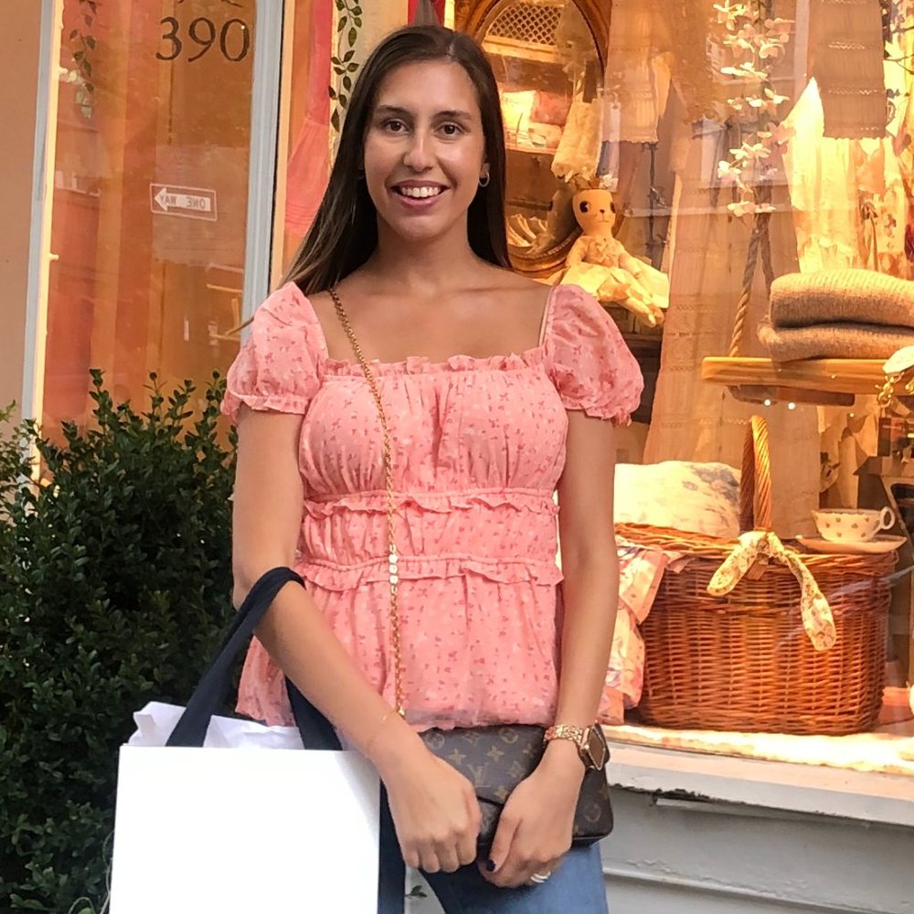 Meet your Posher, Nicole